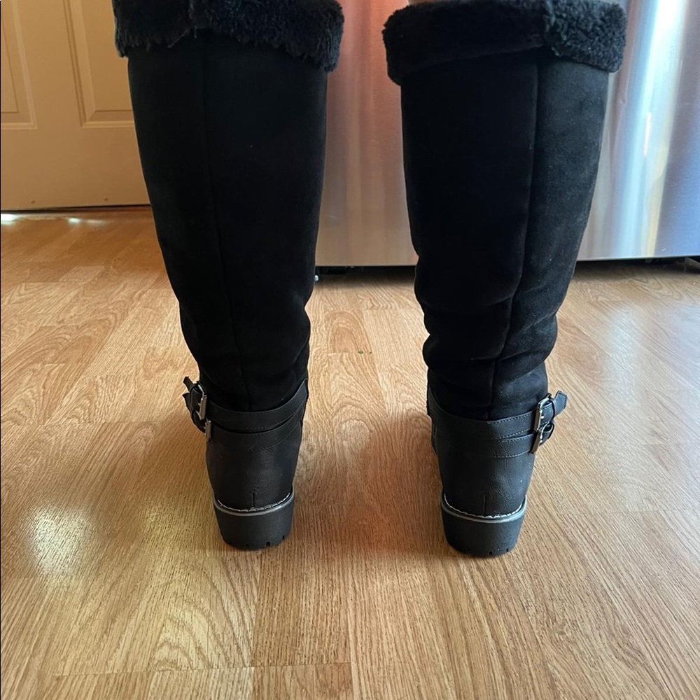 Boots - Picture 2 of 4